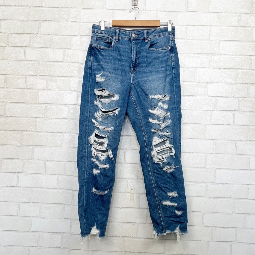 American Eagle Ripped Mom High Rise Jeans